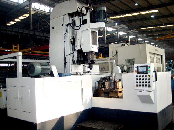 減殼(ke)三(san)麵(mian)鏜(tang)車(che)機(ji)牀(chuang)